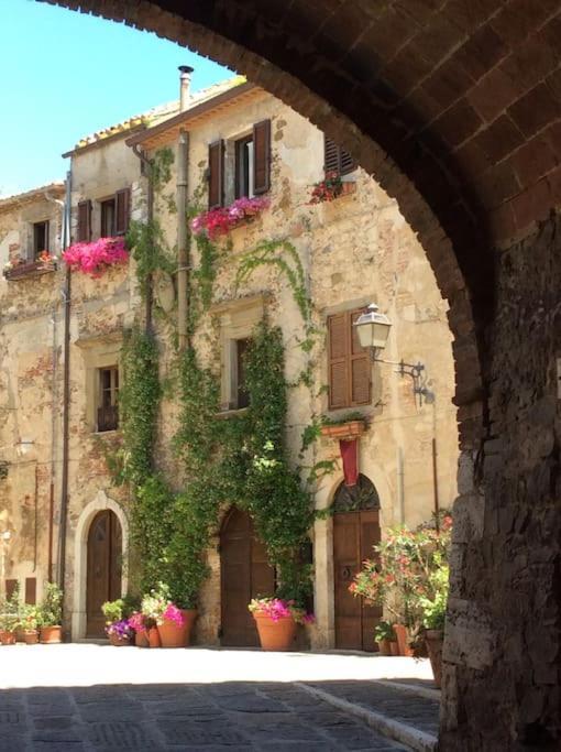 מונטמראנו Zauber Im Turm - In Einem Der Schoensten Doerfer מראה חיצוני תמונה
